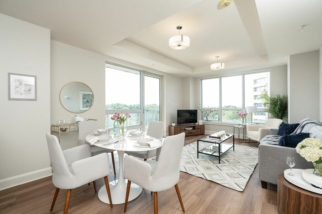 Retirement Residence Parkland on Eglinton West